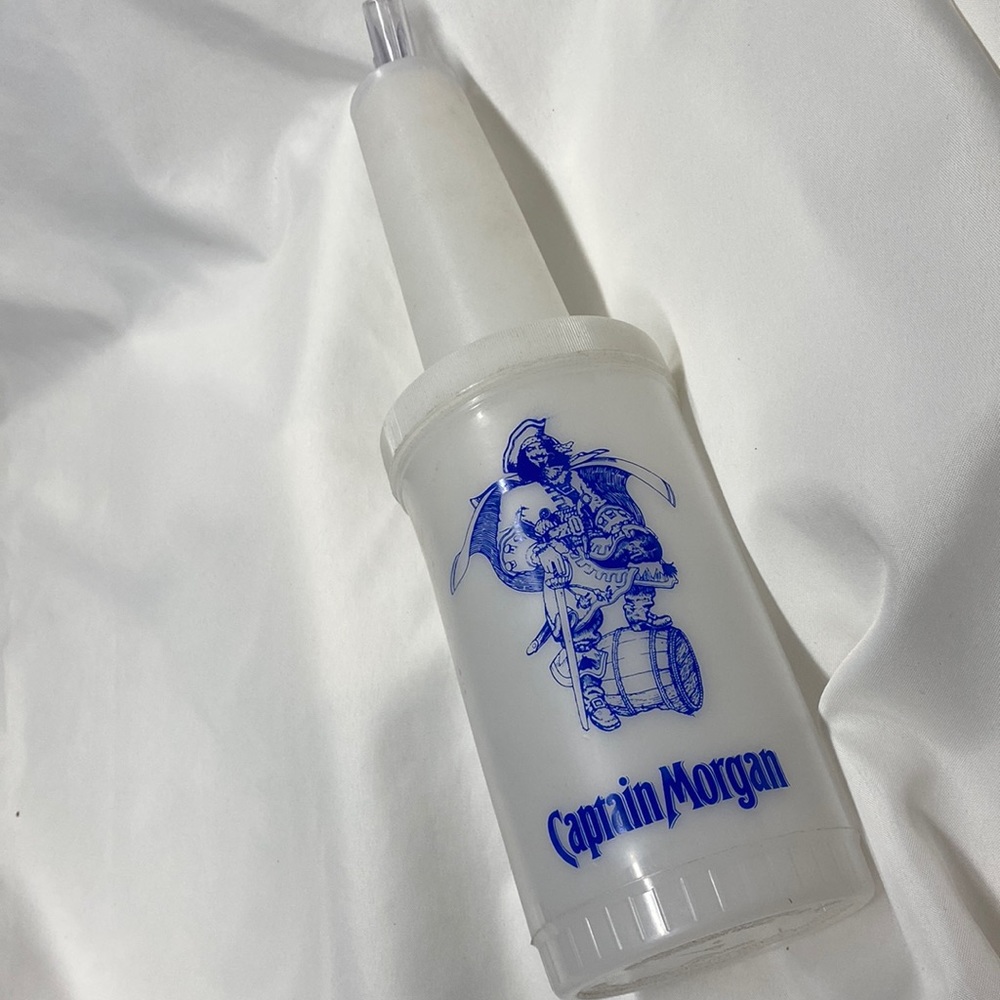 Captain Morgan Plastic Pour bottle